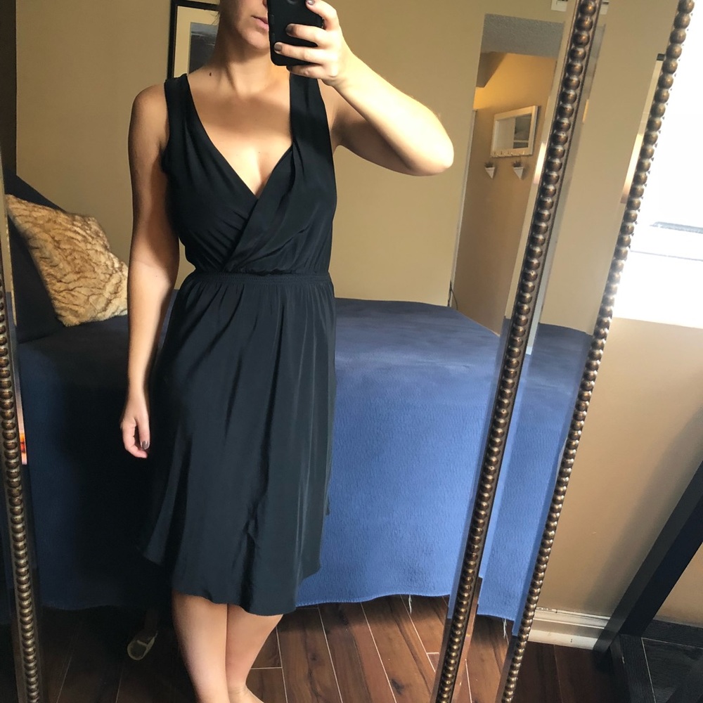 Wilfred Silk “Little Black Dress” 🖤